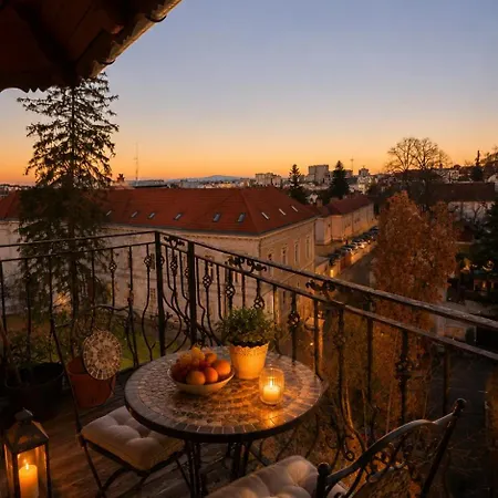 Apartment Authentic Heritage - Historic Views - Private Parking & Special Pool And Rates Brasov