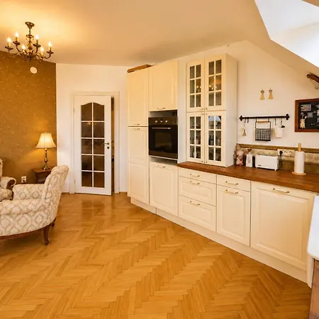 Apartment Authentic Heritage - Historic Views - Private Parking & Special Pool And Rates *