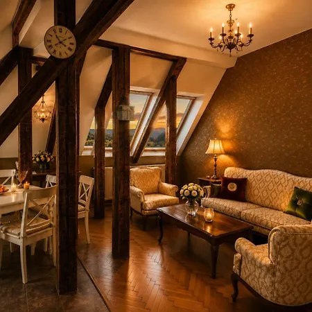 Authentic Heritage - Historic Views - Private Parking & Special Pool And Rates
