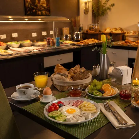 Authentic Heritage - Historic Views - Private Parking & Special Pool And Rates Apartament Brașov